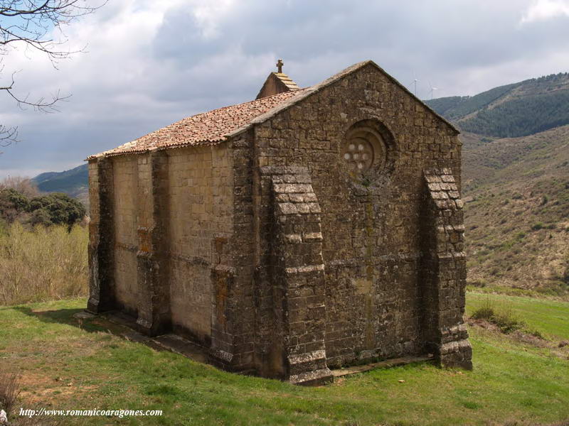 TEMPLO DESDE EL NOROESTE